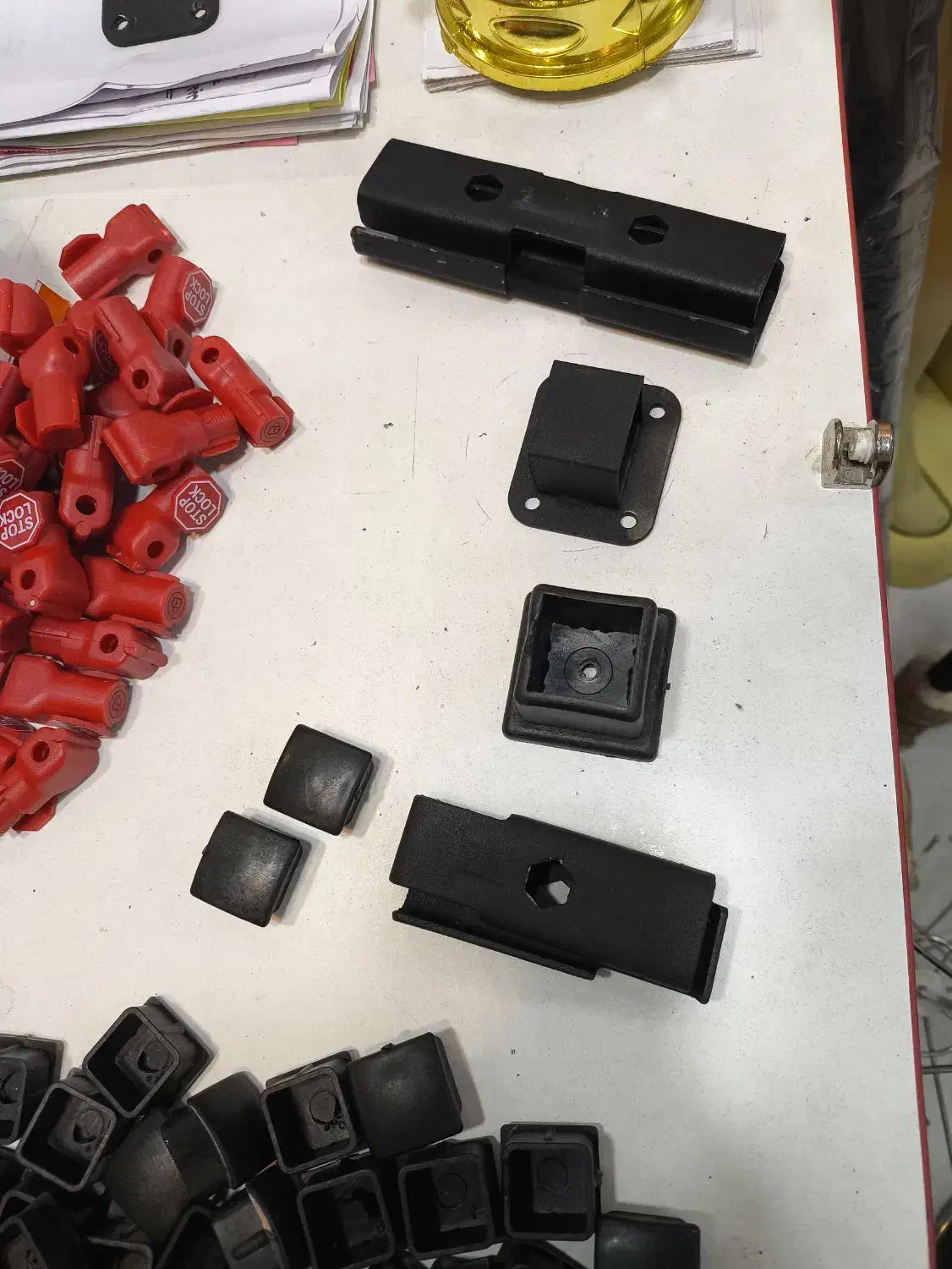 فروش مستقیم پروفیل، قوطی و چوب روسی بابهترین قیمت|فروشگاه و مغازه|شیراز, شاهچراغ|دیوار