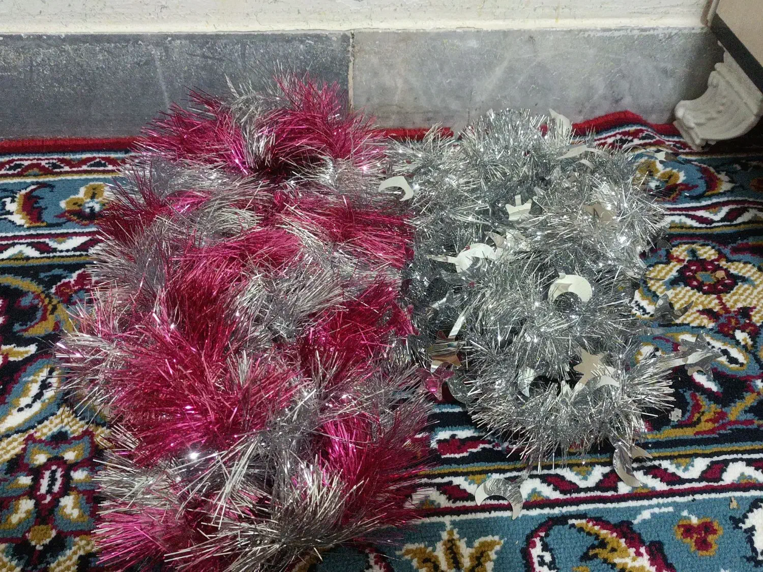 شرشره|ریسه و چراغ تزئینی|شیروان (خراسان), |دیوار