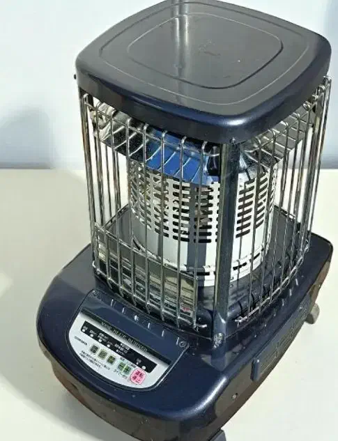 بخاری نفتی ژاپنی برقی قدیمی عتیقه|کلکسیون اشیاء عتیقه|قیامدشت - خاورشهر, |دیوار