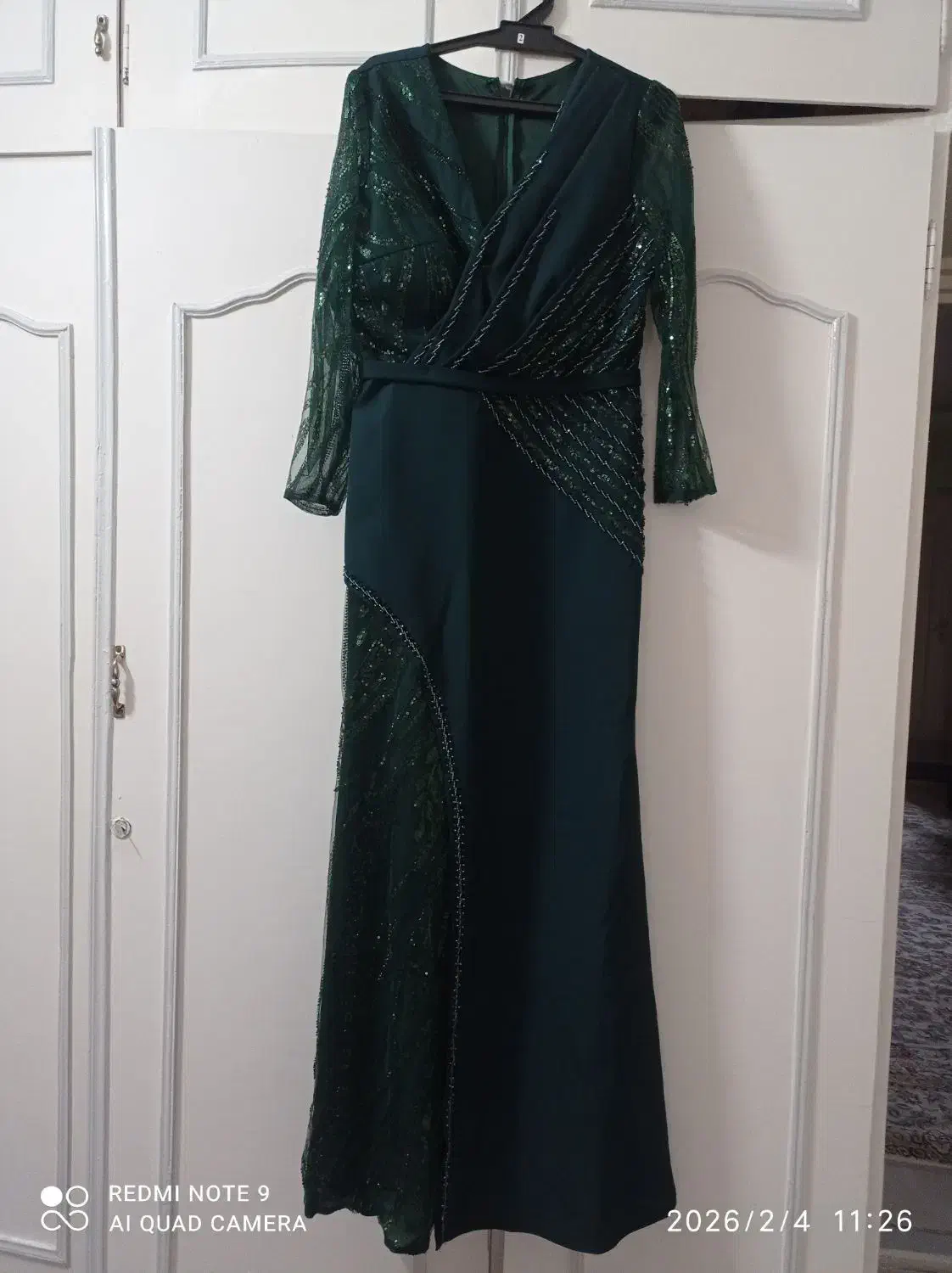 پیراهن مجلسی|لباس|ری, جوانمرد قصاب|دیوار