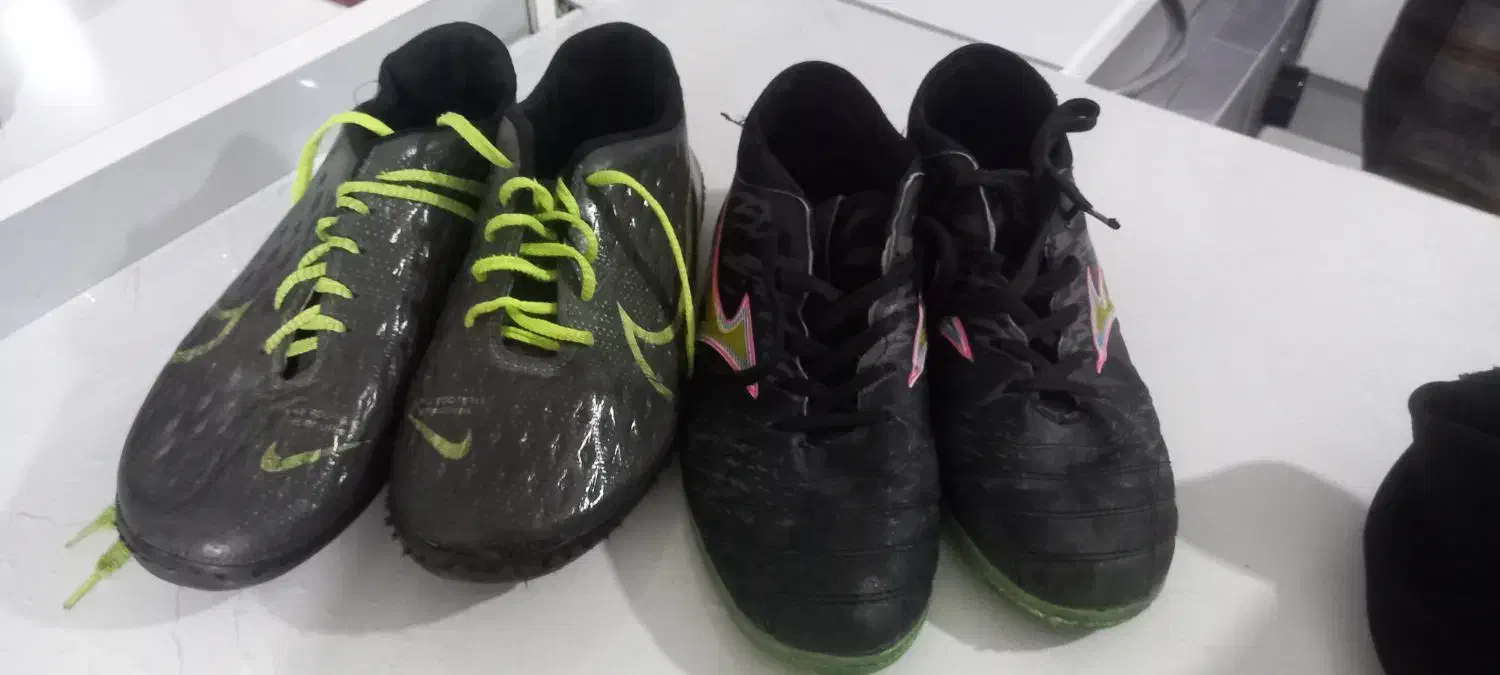 کیسه بوکس کفش ورزشی چمن|تجهیزات ورزشی|مرند, |دیوار