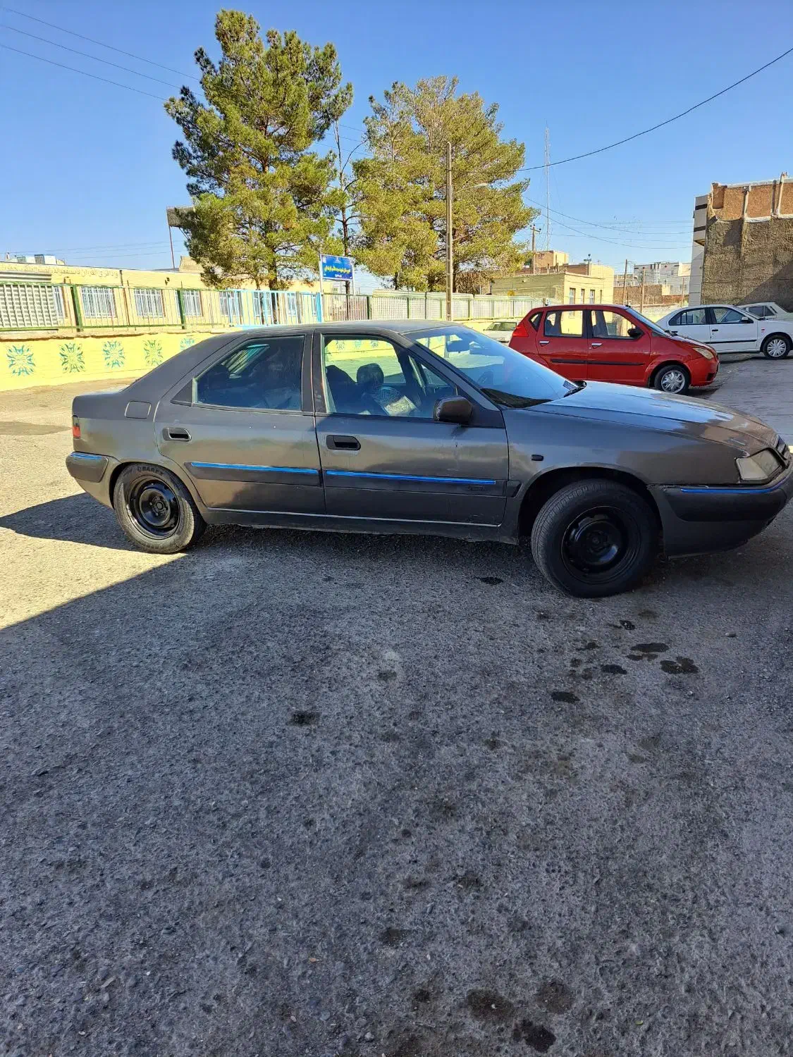 زانتیا مدل ۸۳|خودرو سواری و وانت|بیرجند, |دیوار