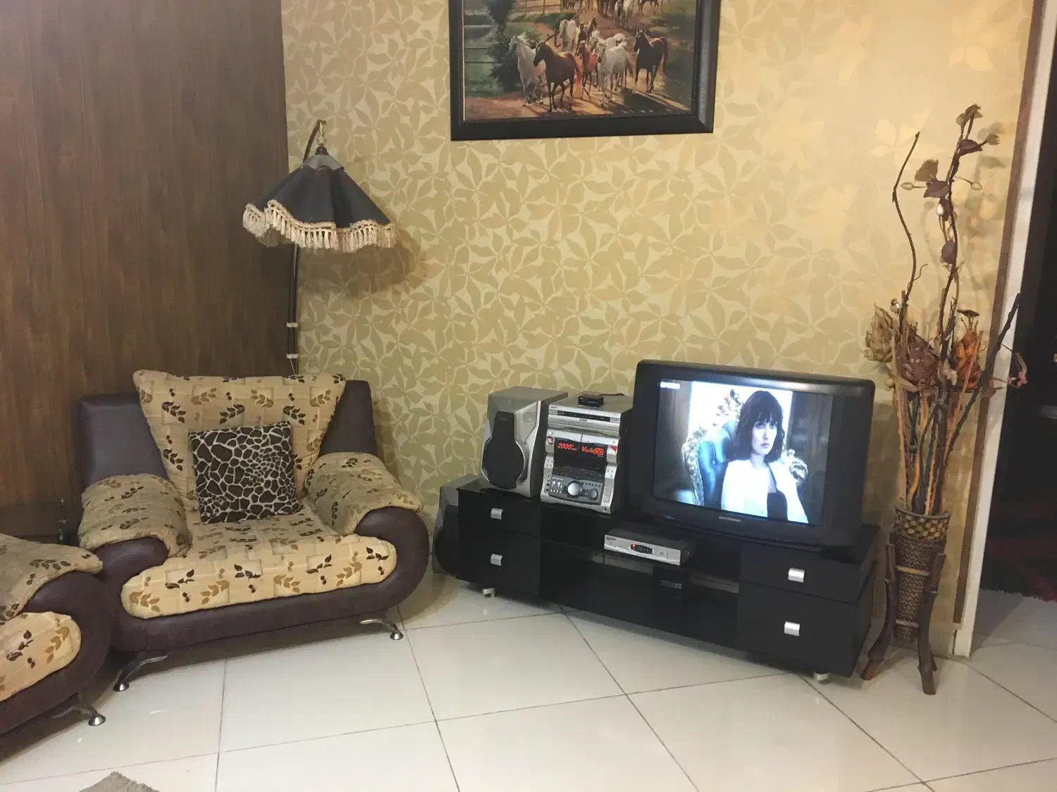 اپارتمان مبله با تمام امکانات.تاچارا.|اجارهٔ کوتاهمدت آپارتمان و سوئیت|شیراز, شهرک پردیس|دیوار