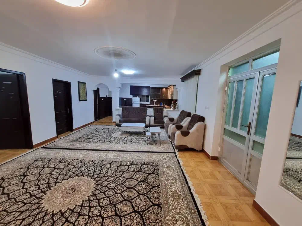 اجاره روزانه ویلا دور دیوار کرده با حیاط ۱۰۰۰متری|اجارهٔ خانه و ویلا|رشت, لاکان|دیوار