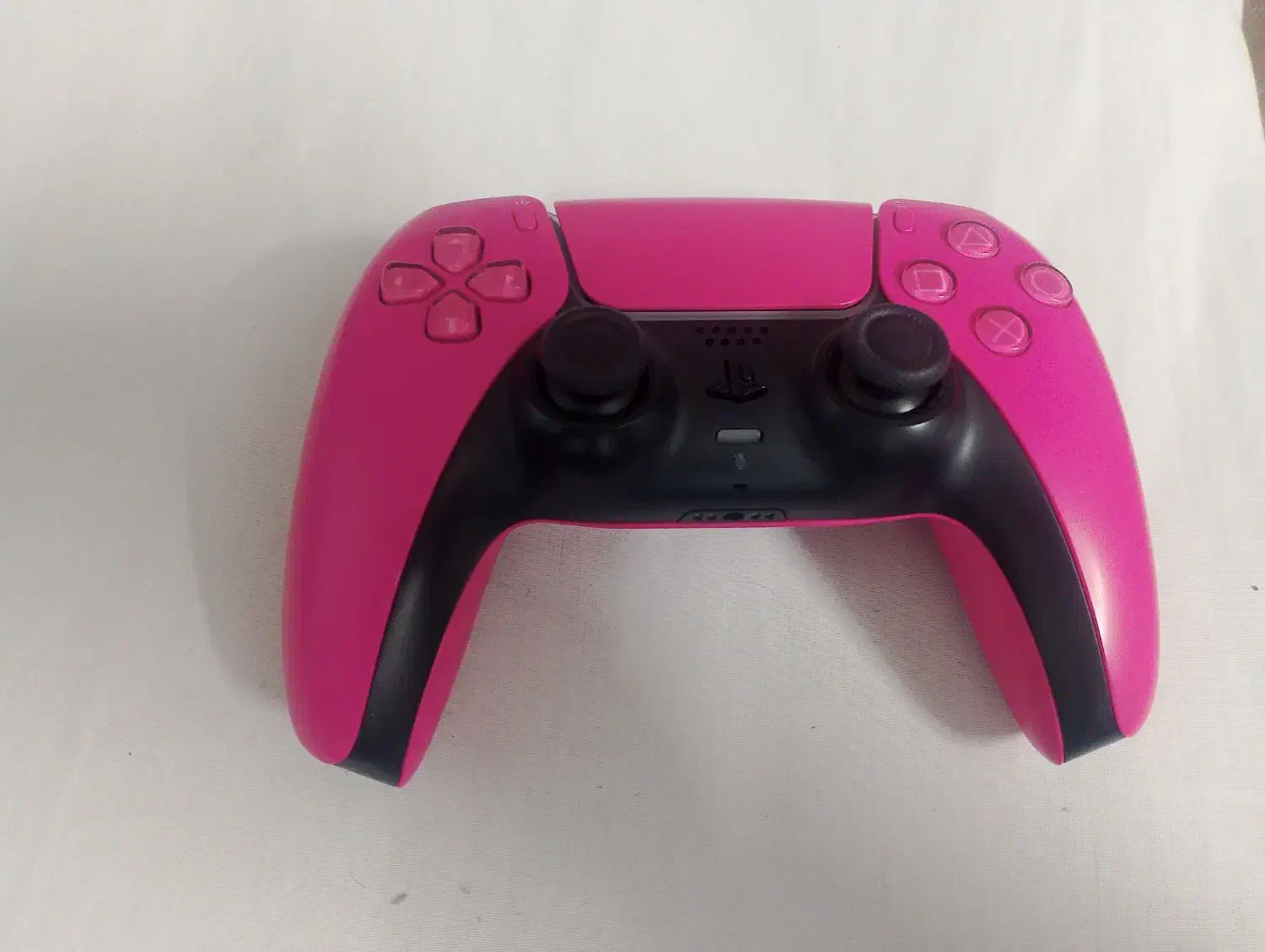 دسته ی ps 5  صورتی مشابه اکبند|کنسول، بازی ویدئویی و آنلاین|مشهد, ادیب نیشابوری (شهرک غرب)|دیوار