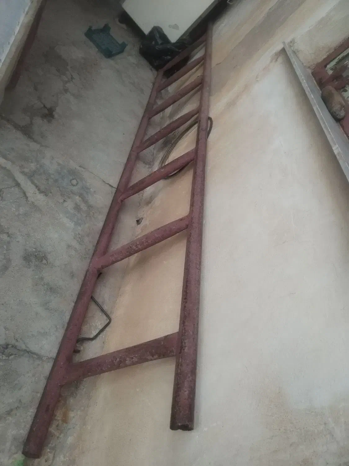 پله خیلی محکمم|ابزارآلات|شوشتر, |دیوار