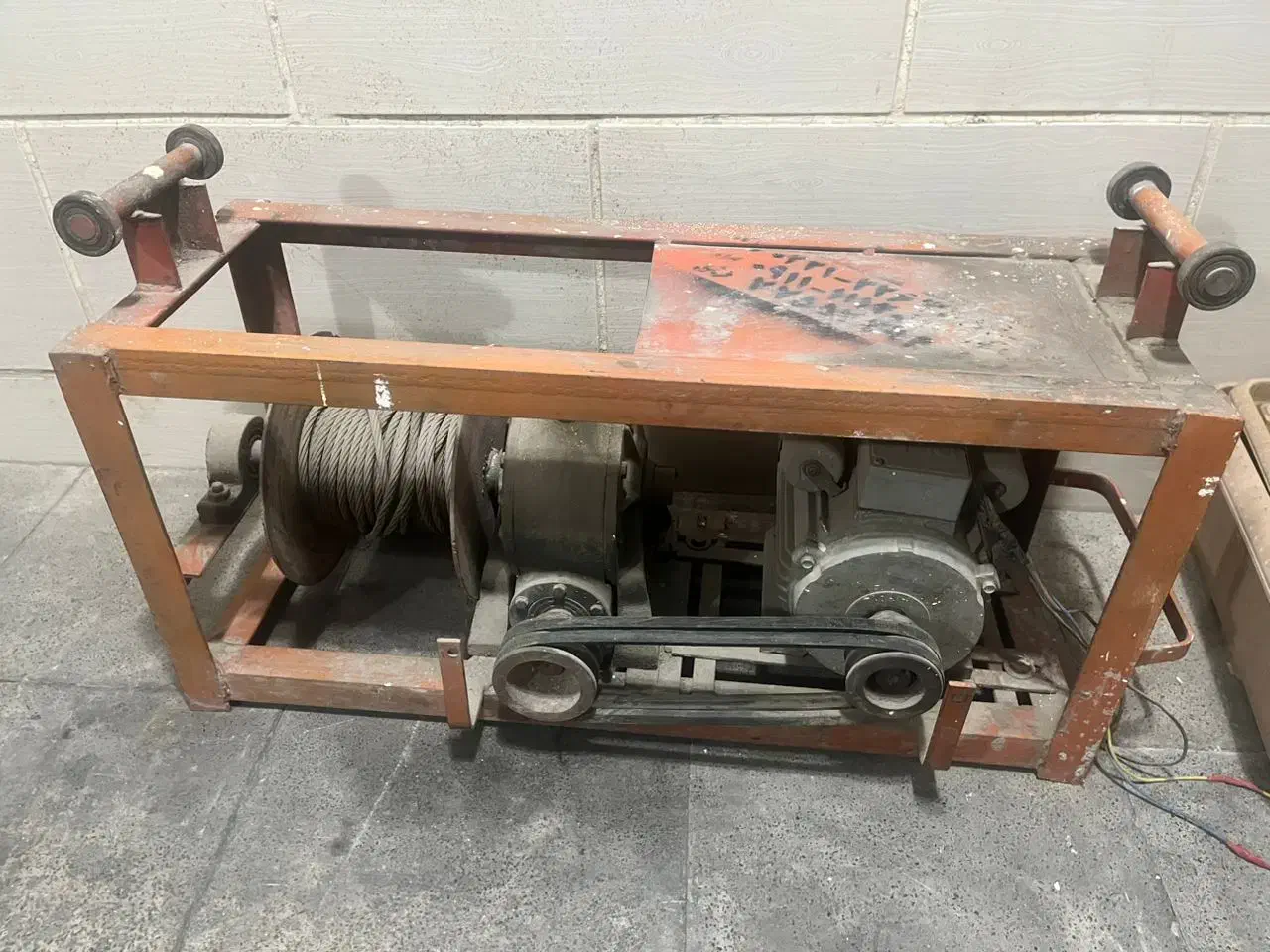 بالابر کارکرده|مصالح و تجهیزات ساختمان|تهران, وحیدیه|دیوار