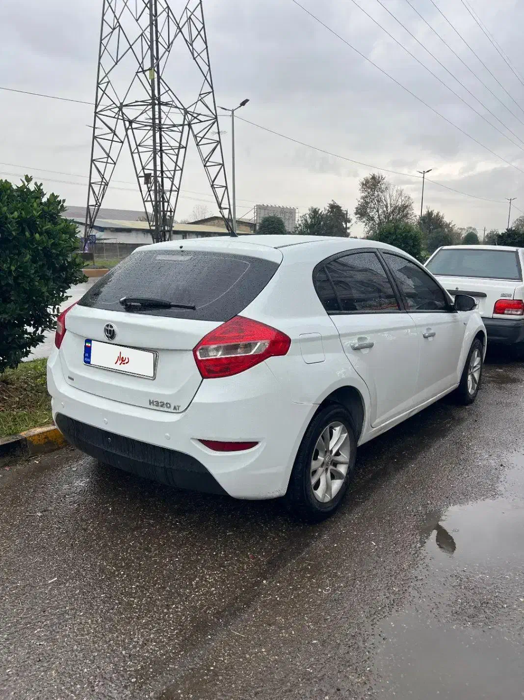 برلیانس۳۲۰ مدل۹۶ درحد صفر|خودرو سواری و وانت|لاهیجان, گلستان|دیوار