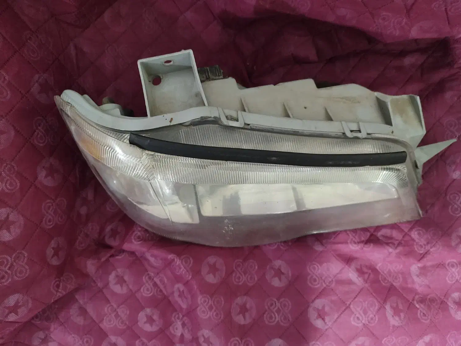 چراغ جلو سمت راست پراید ۱۱۱|قطعات یدکی و لوازم جانبی|شیراز, گلدشت معالی‌آباد|دیوار