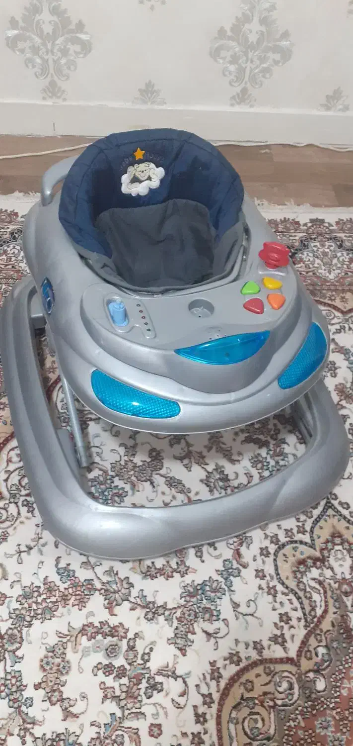 صندلی ماشین و روروئک|تخت و صندلی بچه|شهریار, یوسف آباد صیرفی|دیوار