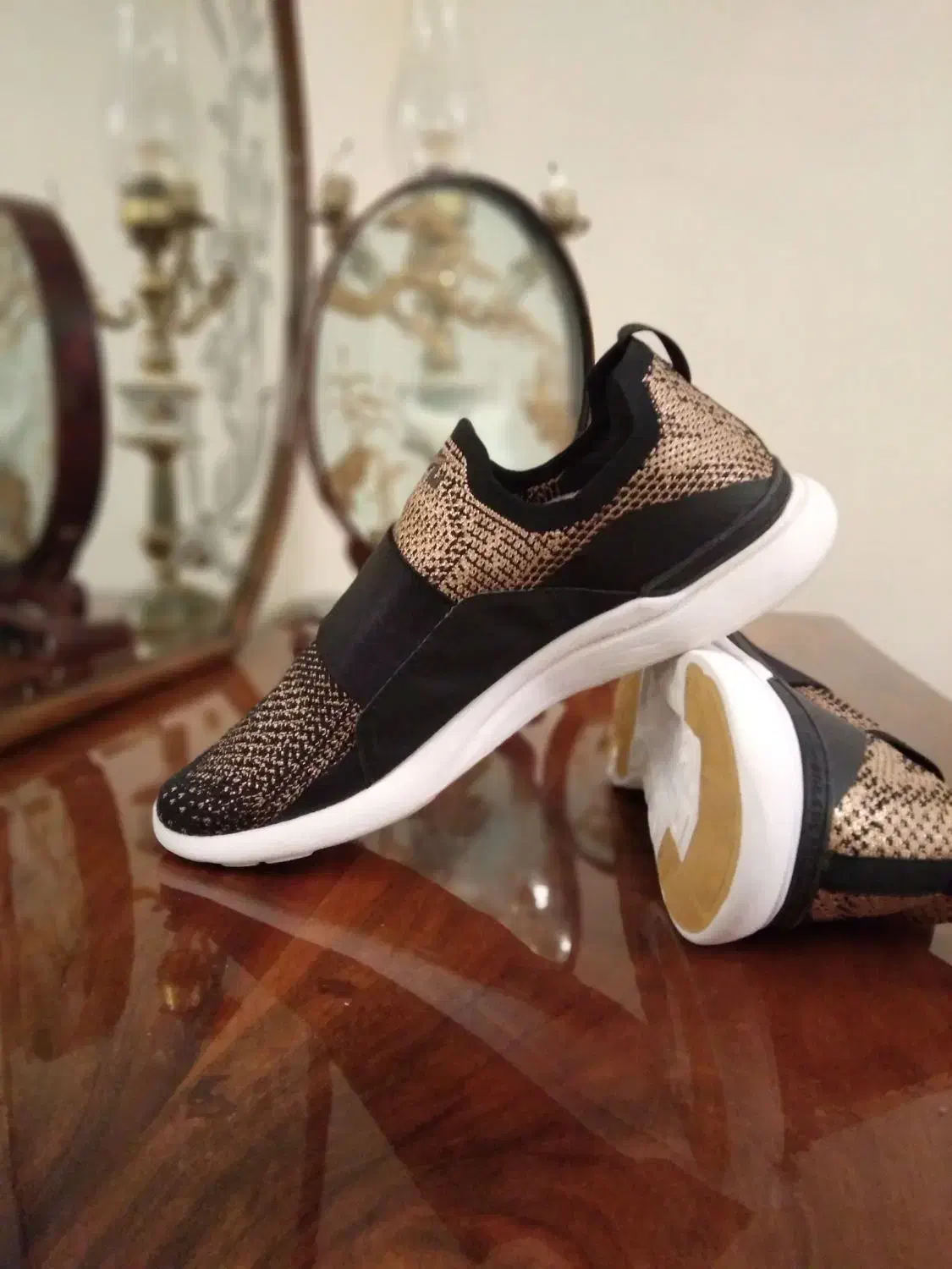 کتونی اورجینال آمریکایی APL سایز ۴۰|کیف، کفش، کمربند|تهران, زیبادشت|دیوار