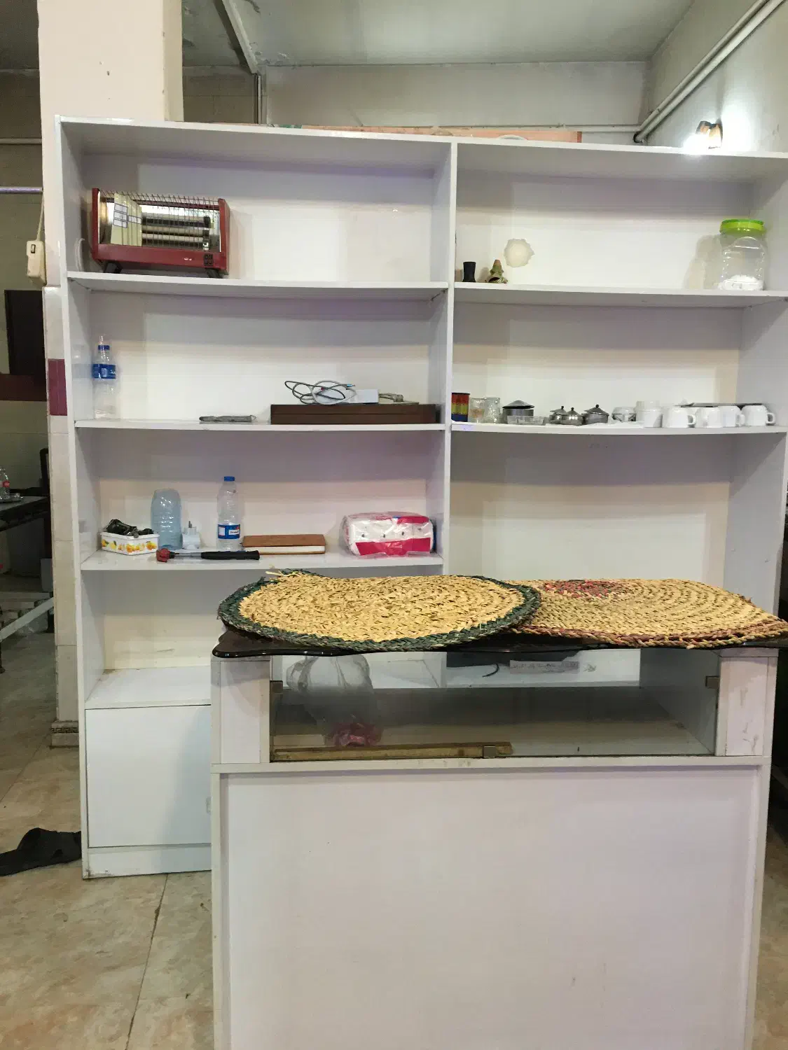 قفسه لوازم آرایشی و لباس|فروشگاه و مغازه|سنگر, |دیوار