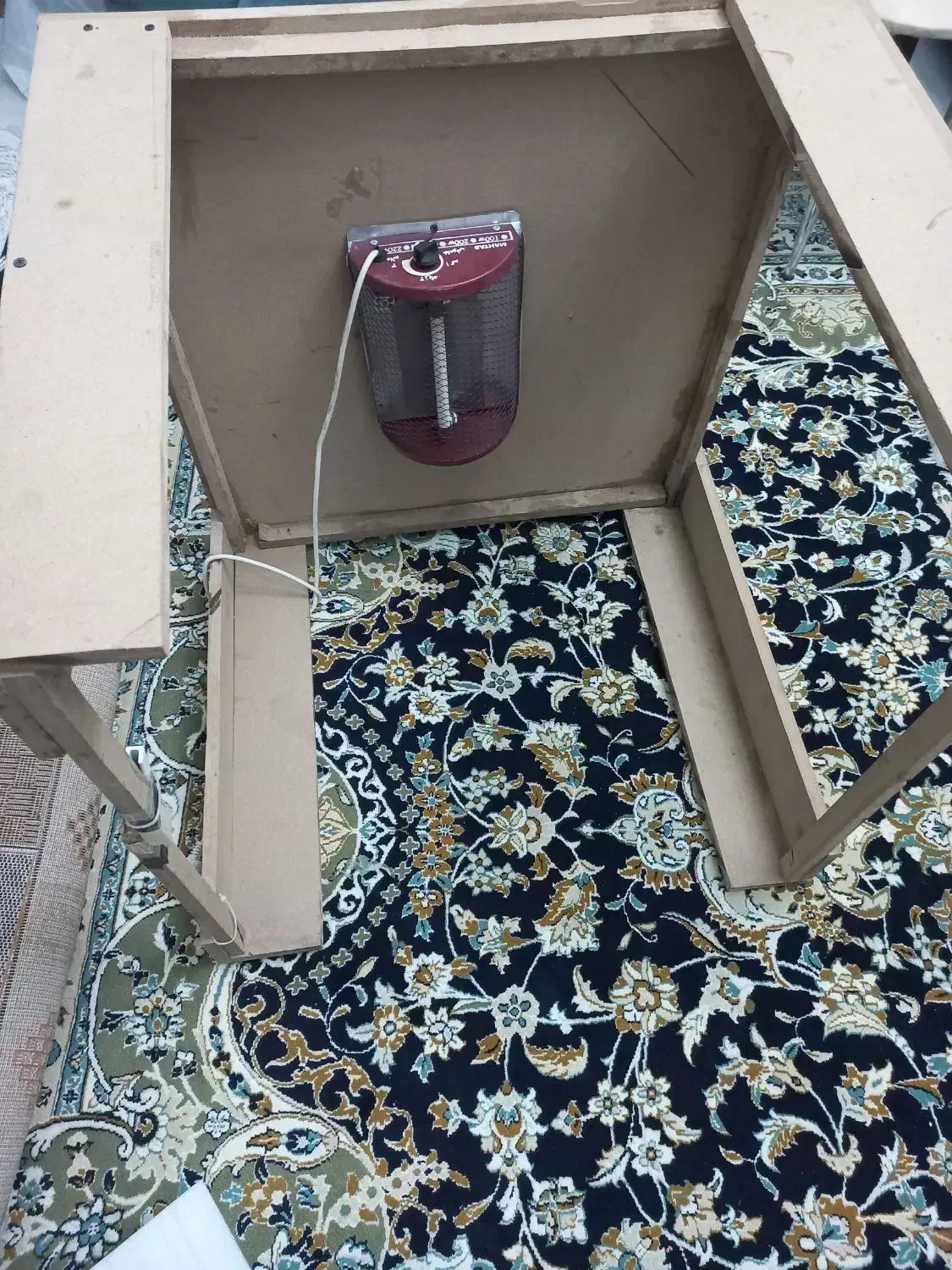 کرسی برقی کوچک.مناسب جلوی مبل وزمین|بخاری، هیتر، شومینه|مشهد, آزادشهر|دیوار