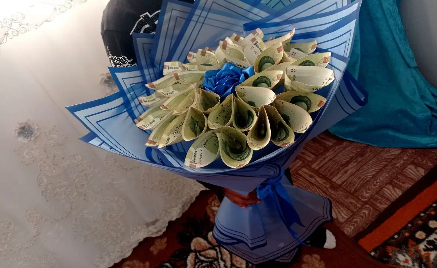 دسته گل پولی|گل مصنوعی|خوی, |دیوار