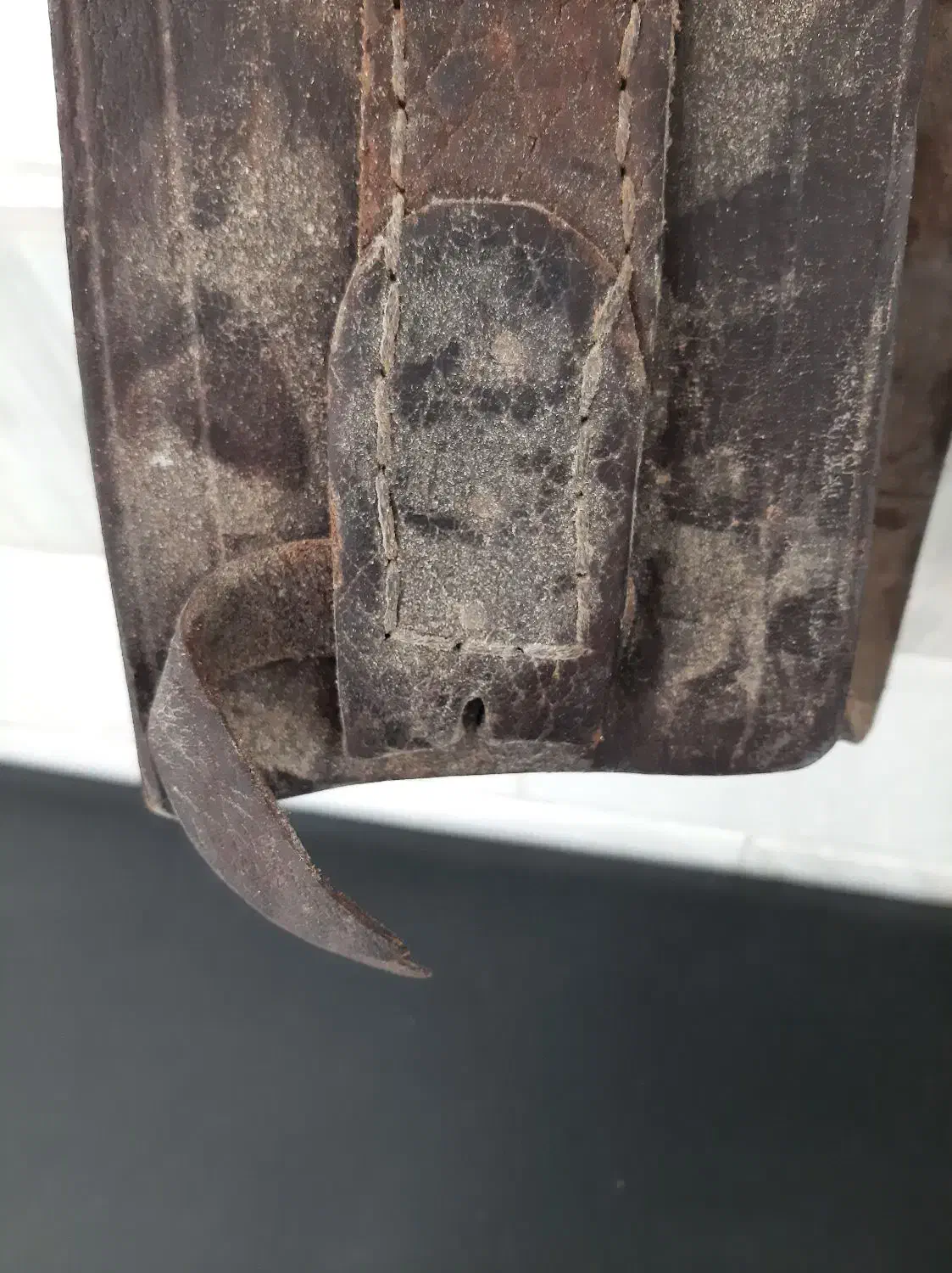 هیکلی|کیف، کفش، کمربند|ری, تقی آباد|دیوار