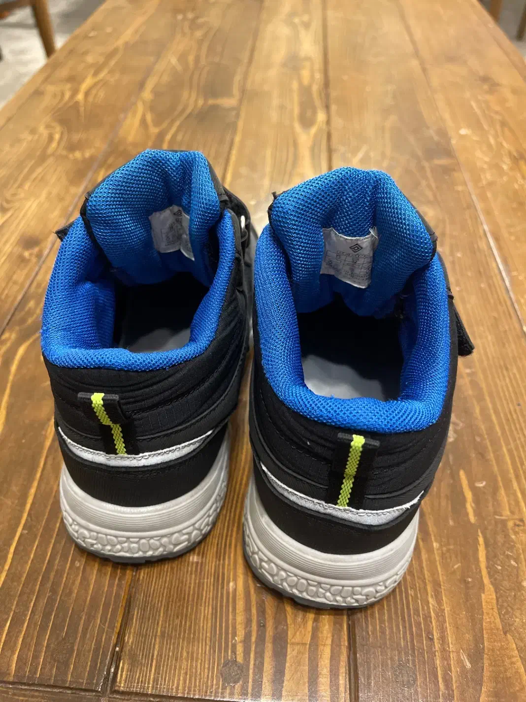 نیم بوت و کتونی|کفش و لباس بچه|تهران, بهار|دیوار