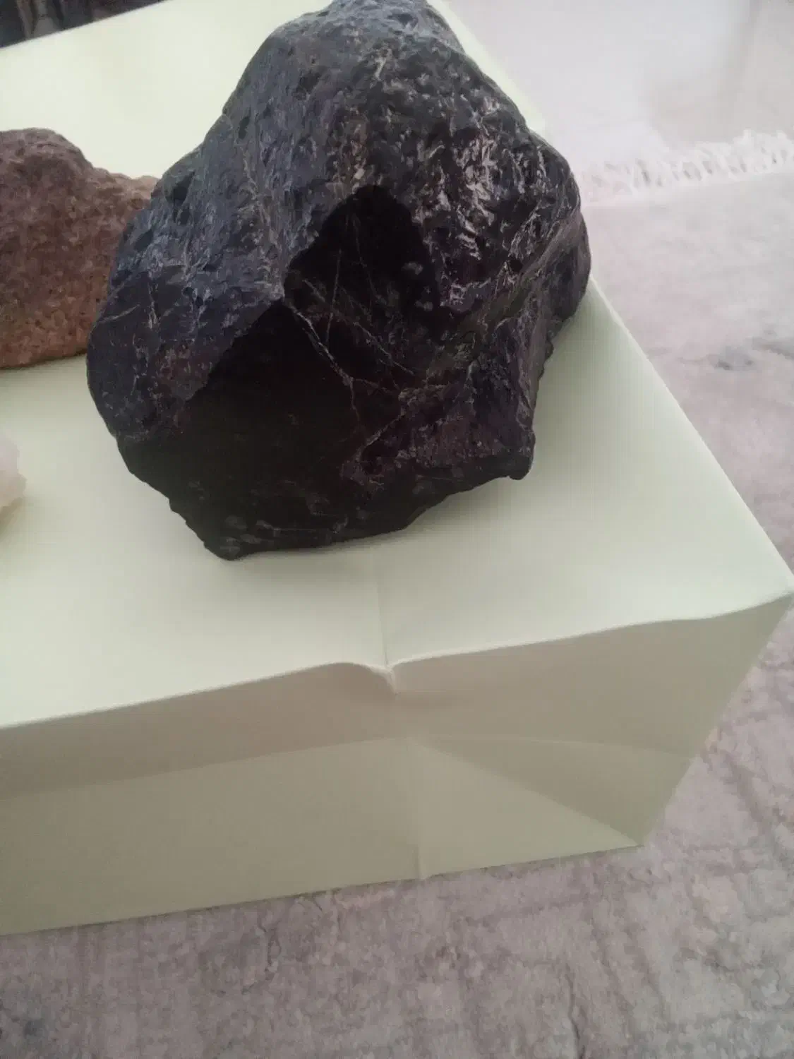 شهاب سنگ وسنگ کریستال سفید|کلکسیون اشیاء عتیقه|بوشهر, |دیوار