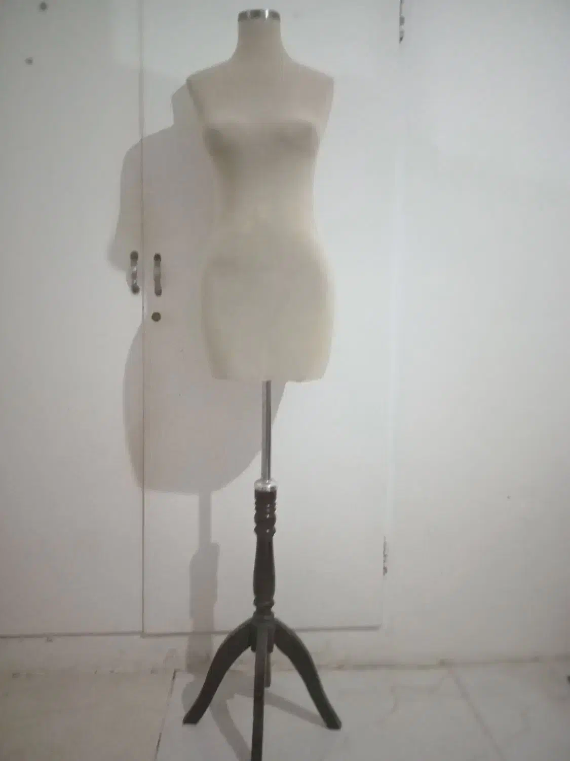 پایه رگال  میله پرده پرو  سبد حراجی مانکن زنانه|فروشگاه و مغازه|کرج, حصار|دیوار