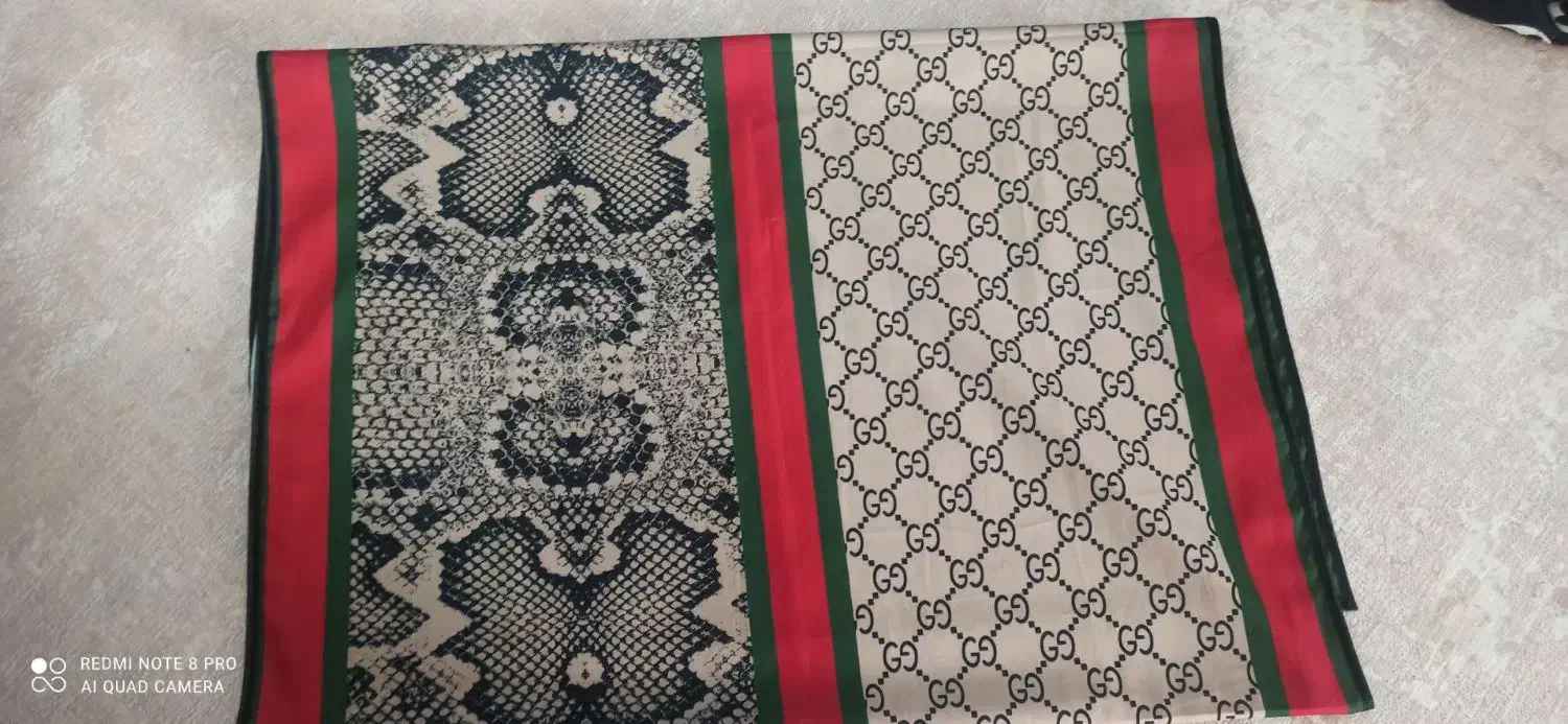 تعدادی شال و روسری|لباس|ملایر, |دیوار