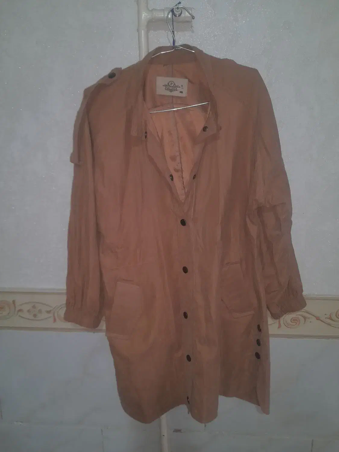 تعدادی لباس درحدنو|لباس|الوند, |دیوار