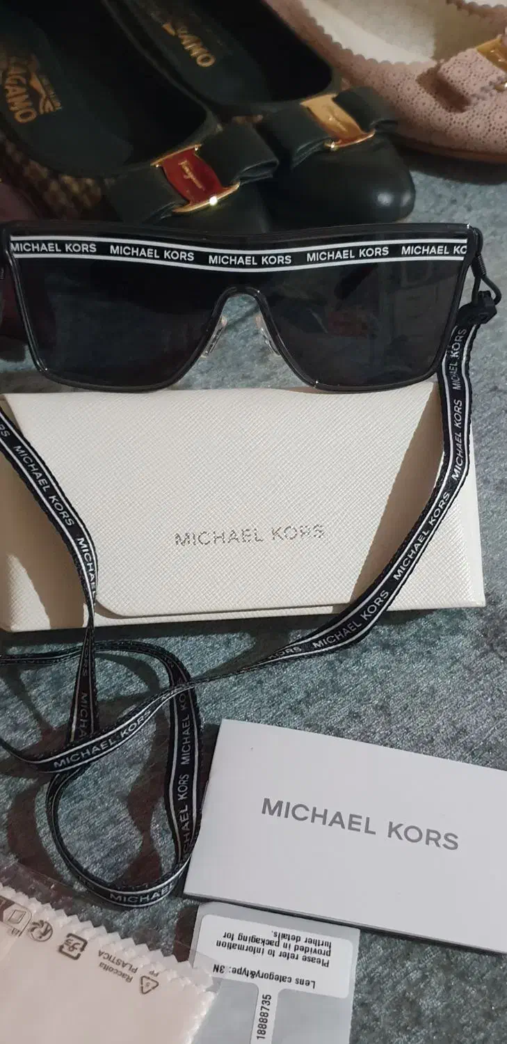 عینک مایکل کورس، بربری. تام فورد|زیورآلات و اکسسوری|رودهن, |دیوار