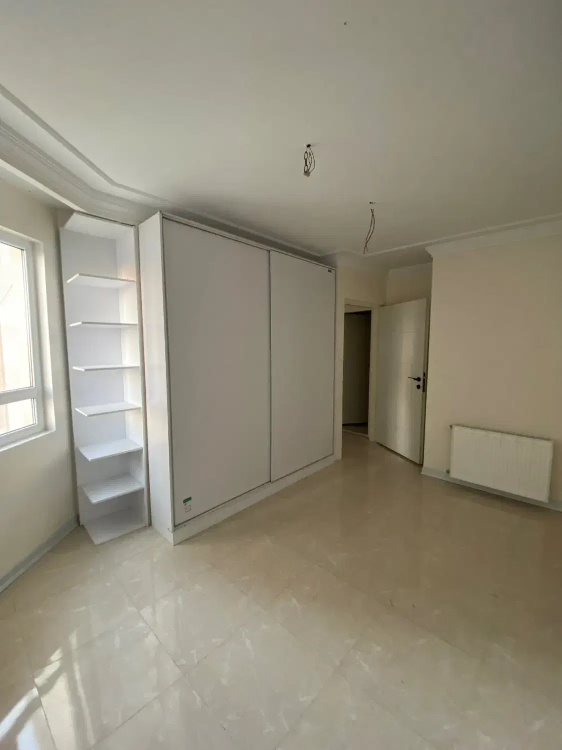 واحد۹۵متری/دوخوابه/خوش‌نقشه‌ونوساز/بلوار‌میعاد