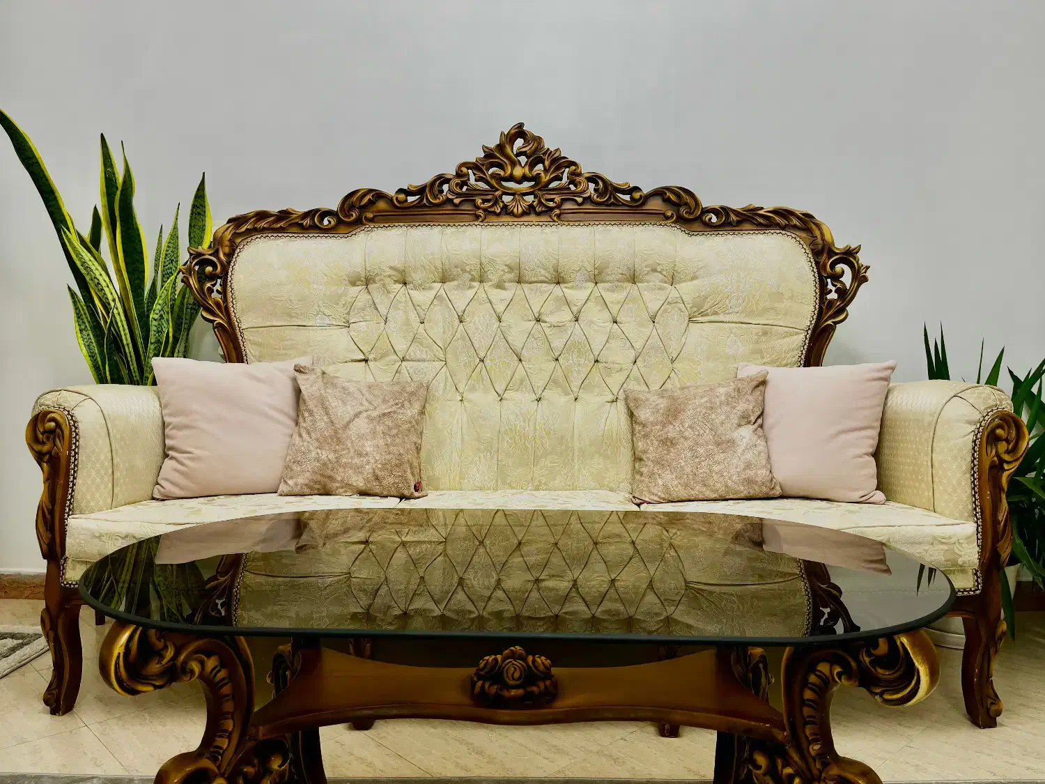 مبلمان سلطنتی|مبلمان خانگی و میز عسلی|پرند, فاز ۲|دیوار