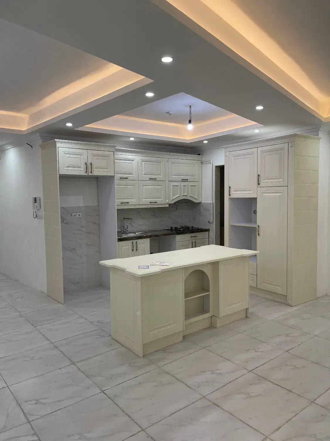 کابینت ممبران و جزیره ۱۸۰ سانتی|مصالح و تجهیزات ساختمان|رشت, لاکانی|دیوار