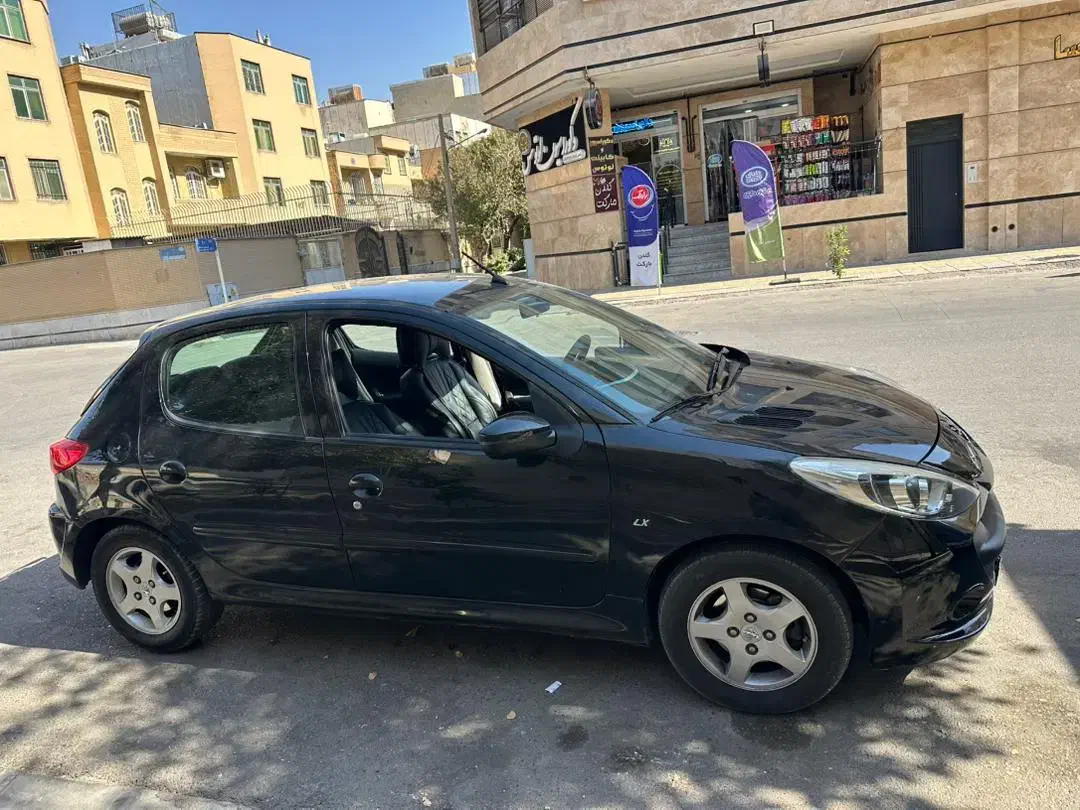 ۲۰۷ مشکی مدل ۹۷|خودرو سواری و وانت|شیراز, قدوسی غربی|دیوار