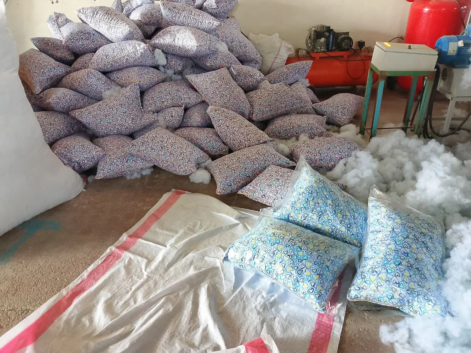 بالشت متکا سنیا تولیدی|رختخواب، بالش، پتو|کرمانشاه, |دیوار