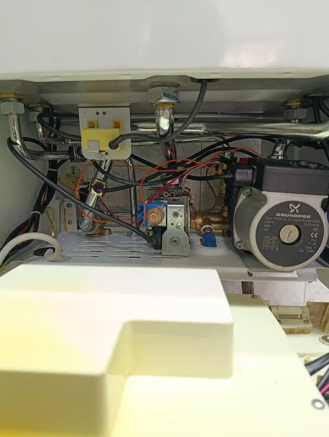 انواع پکیج استوک و قطعات استوک دردنیای پکیج دیواری|آبگرمکن، پکیج، شوفاژ|کرج, عظیمیه|دیوار