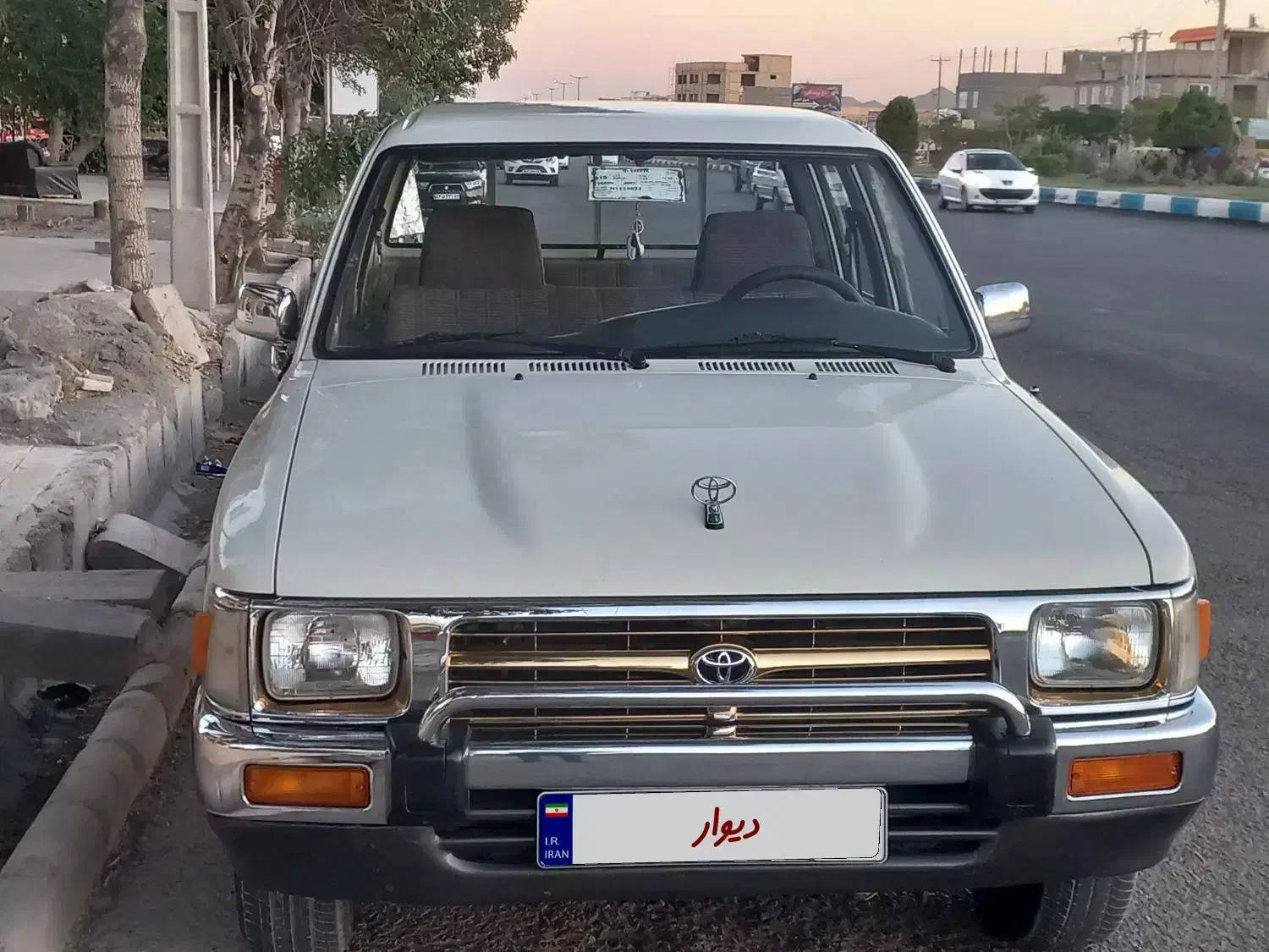 تویوتاهایلوکس دوکابین مدل۹۱|خودرو سواری و وانت|تربتحیدریه, شهرک ولیعصر|دیوار