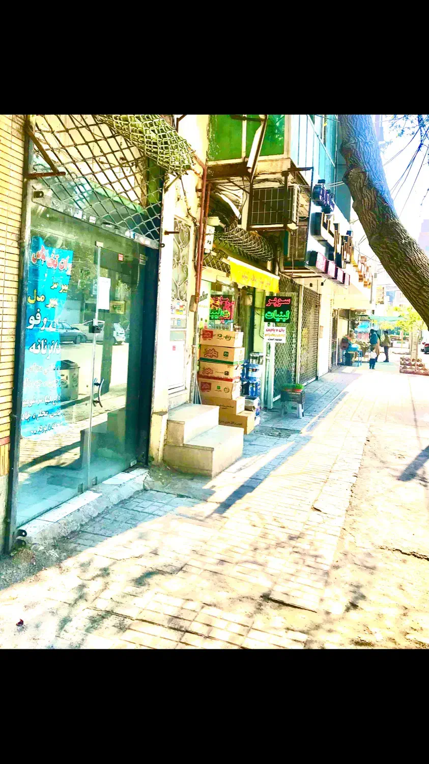 ۱۸متر مغازه تجاری معلم تخلیه|اجارهٔ مغازه و غرفه|مشهد, سید رضی|دیوار