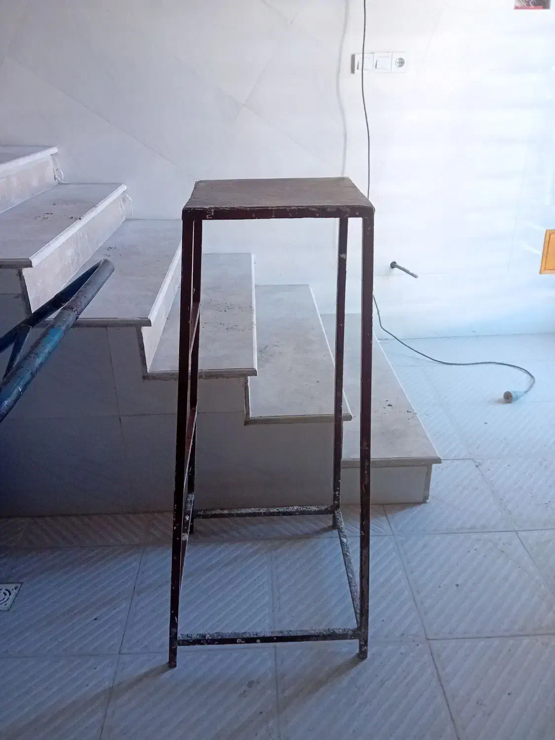 چهارپایه|ابزارآلات|ازنا, |دیوار