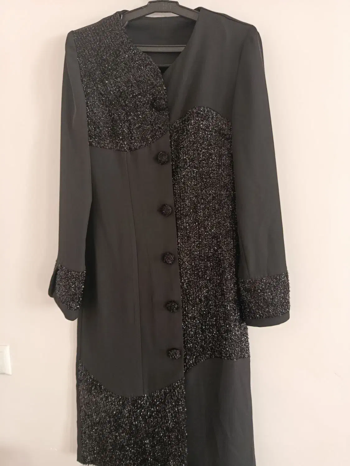 مانتو نو|لباس|سلماس, |دیوار