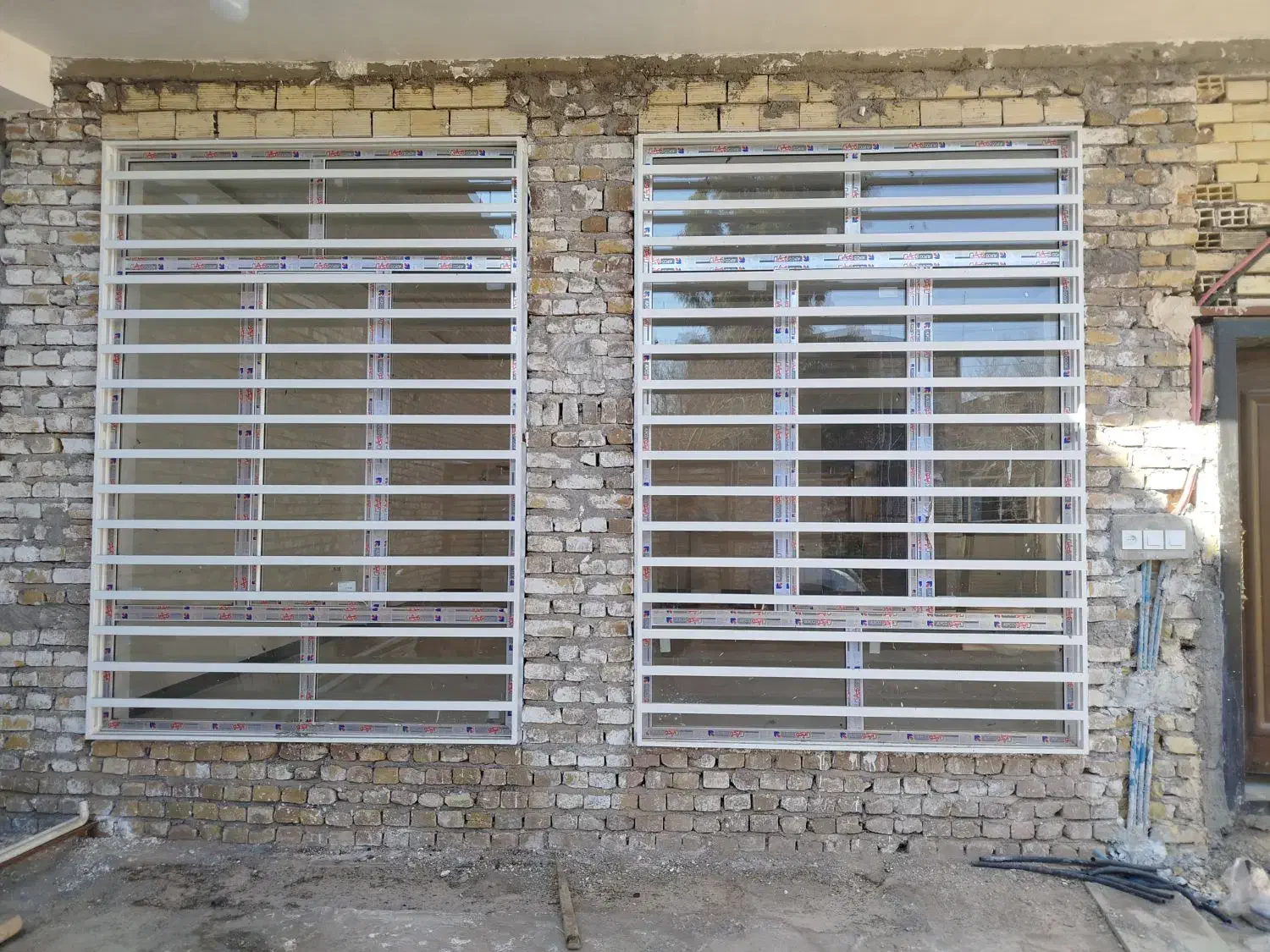 تولید درب و پنجره دوجداره آلومینیوم وUPVC واقساط|خدمات پیشه و مهارت|رفسنجان, |دیوار