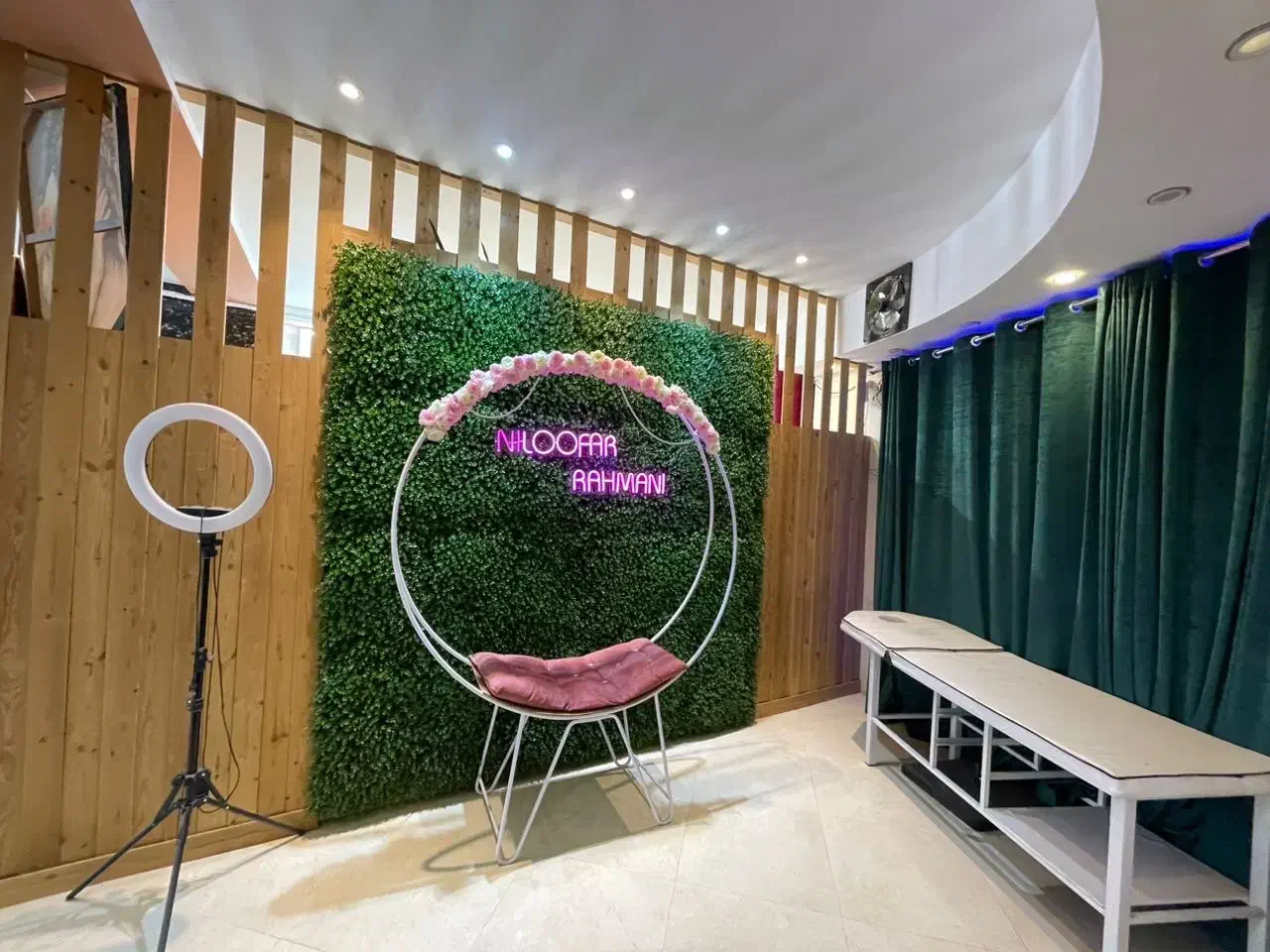 فروش تجهیزات ارایشگاه زنانه|آرایشگاه و سالنهای زیبایی|کرمان, |دیوار