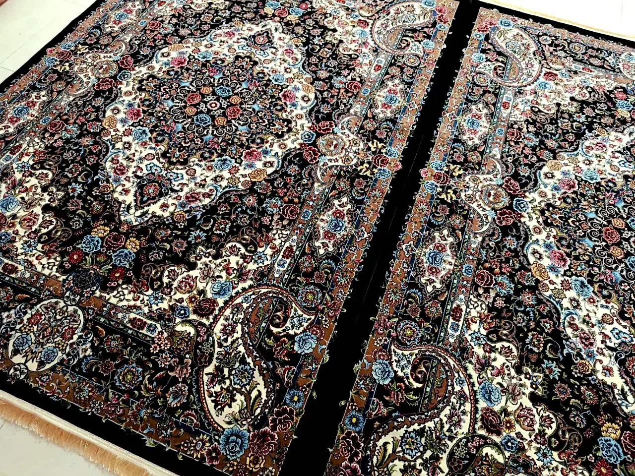 فرش ماشینی جفت۶متری۷۰۰شانه تراکم۲۵۵۰سالاری نوآکبند|فرش|تبریز, |دیوار