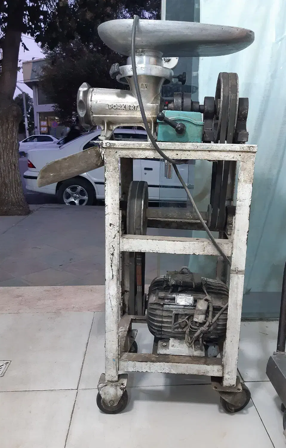 چرخ گوشت صنعتی قصابی و رستوران|کافیشاپ و رستوران|اسلامآباد غرب, |دیوار