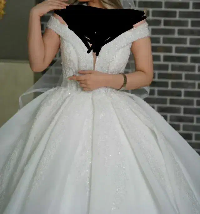 فروش لباس عروس کاملا سالم و تمیز کم کار|لباس|نیشابور, ۲۲ بهمن|دیوار