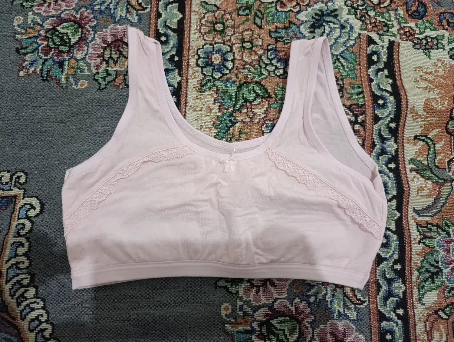 سوتین|لباس|کرج, حصارک پایین|دیوار