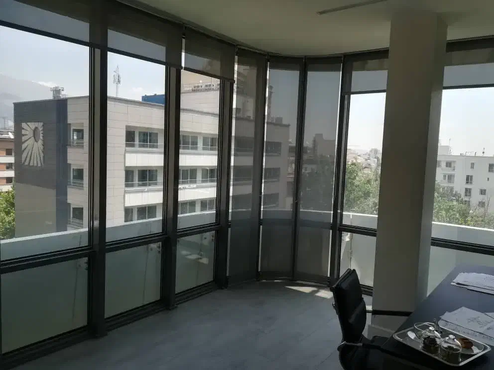 ۹۳ متر سند اداری برج مدرن غرق در نور|اجارهٔ دفتر کار، اتاق اداری، مطب|تهران, زعفرانیه|دیوار