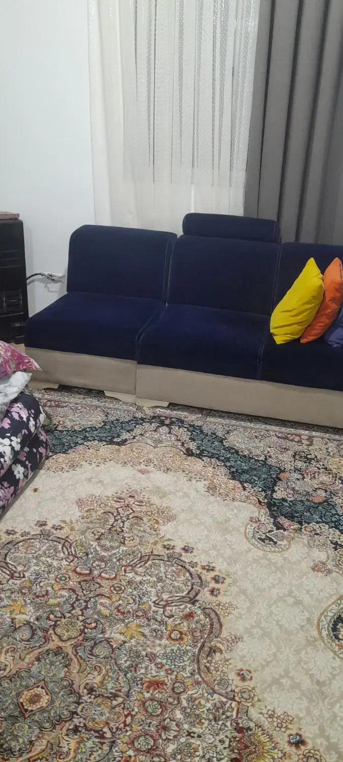 مبل ال ۶ نفره و تخت خواب ۲ نفره|مبلمان خانگی و میز عسلی|دابودشت, |دیوار