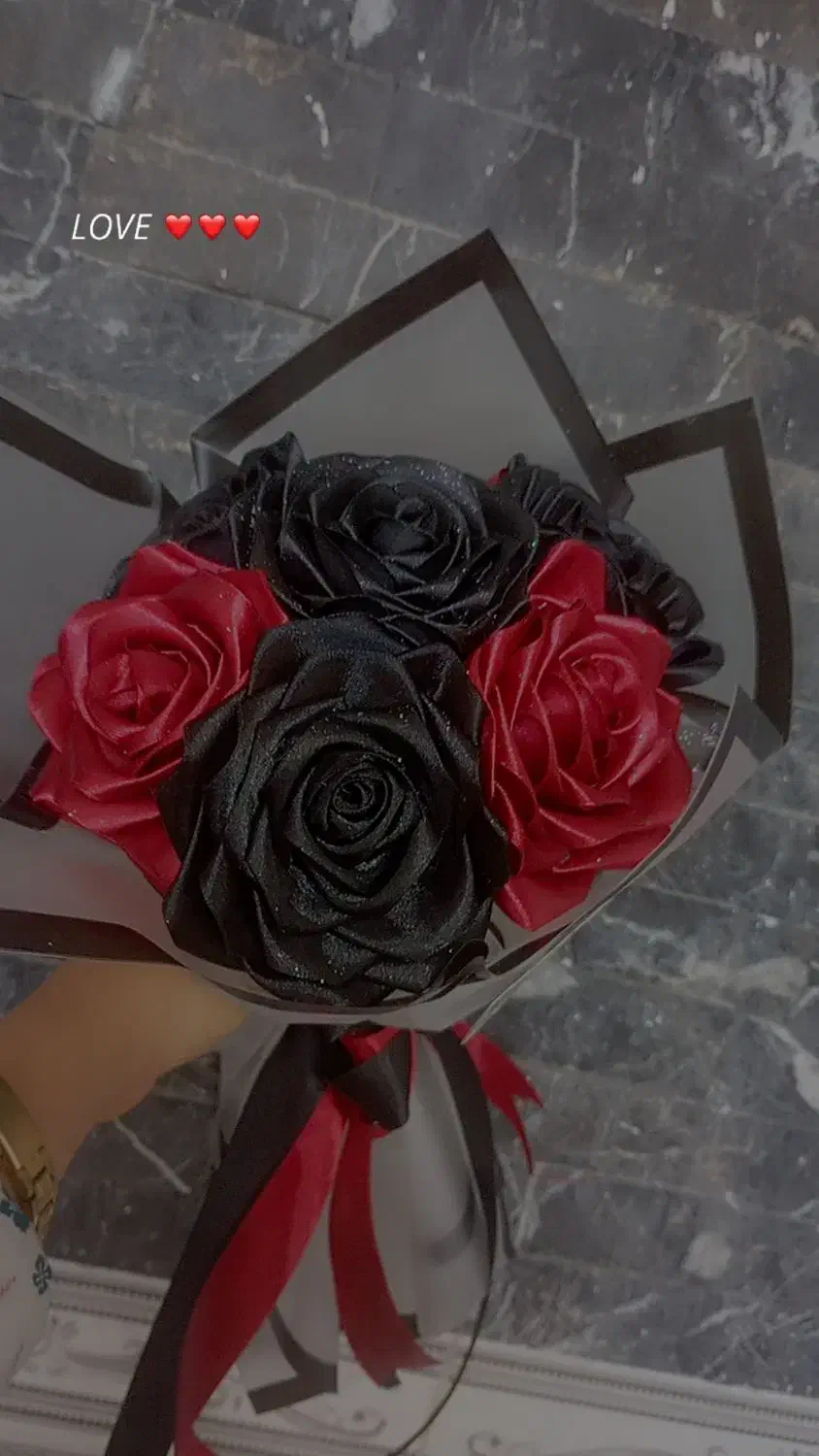 گل روبانی|گل مصنوعی|درمیان, |دیوار