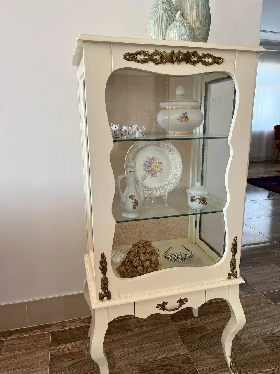 بوفه کوچک|بوفه، ویترین، کنسول|بیرجند, |دیوار