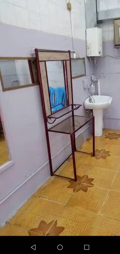 میز آرایشی|مبلمان خانگی و میز عسلی|شیراز, تندگویان|دیوار