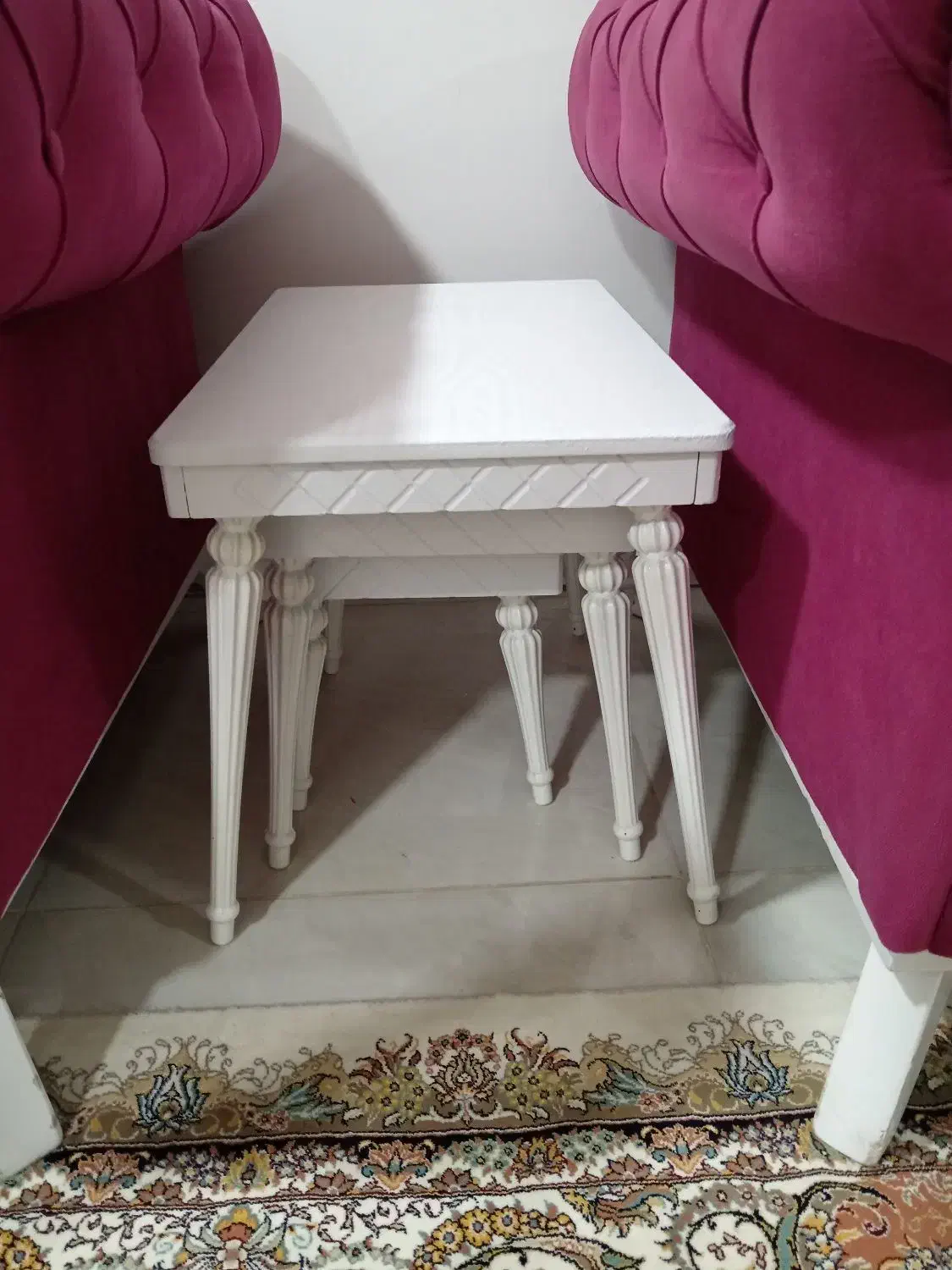 چستر سرخابی|مبلمان خانگی و میز عسلی|شهرضا, |دیوار