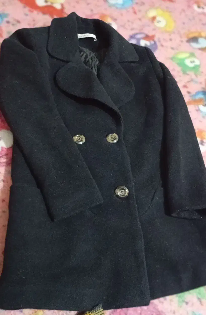 تعدادی لباس گرم|لباس|مسجد سلیمان, |دیوار