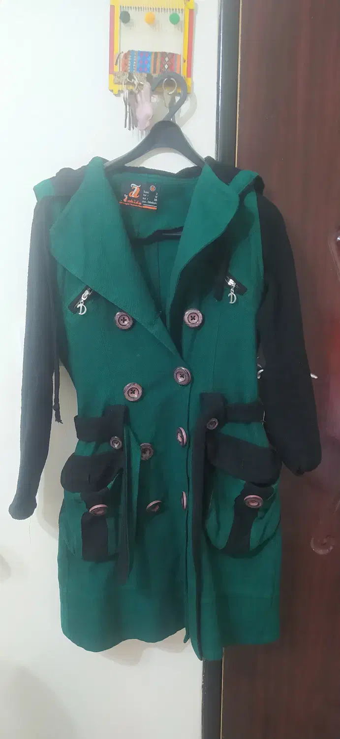 پالتو و مانتو لی|لباس|پرند, فاز ۶|دیوار