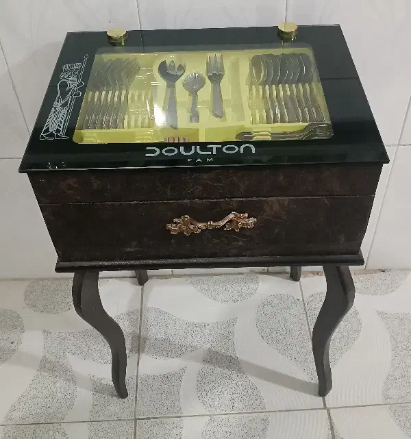 جا قاشقی|آب‌چکان و نظم‌دهنده ظروف|نیشابور, شهید بهشتی|دیوار